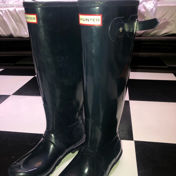 Authentic Navy Blue Hunter boots - Picture 7 of 7
